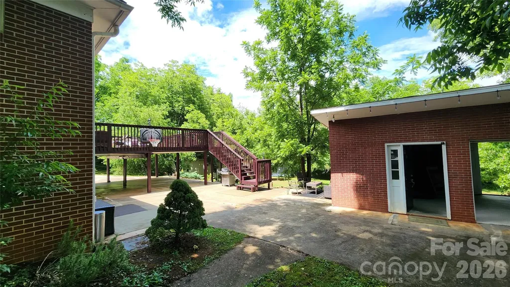 101 Bluebird Lane Morganton NC 28655