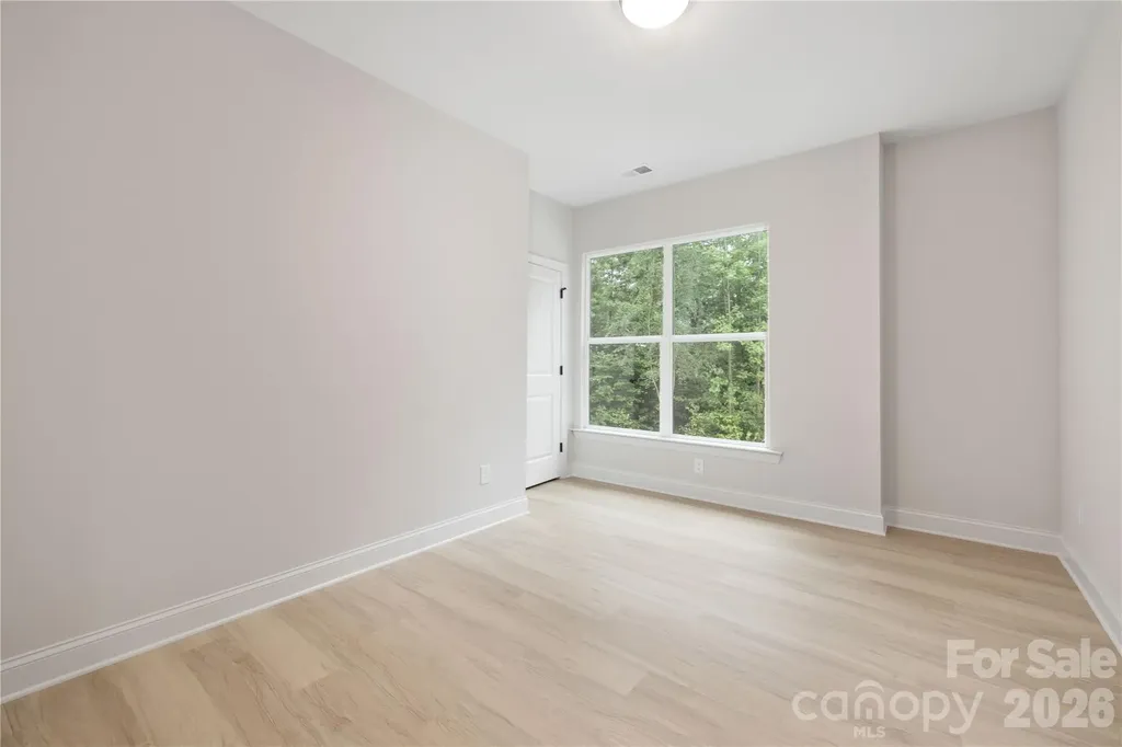 6206 Linda Vista Lane Charlotte NC 28216