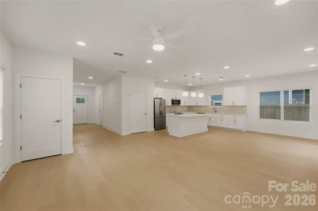 6206 Linda Vista Lane Charlotte NC 28216