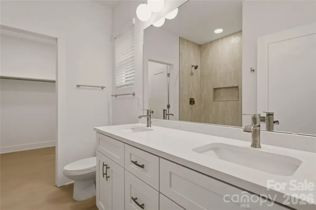 6206 Linda Vista Lane Charlotte NC 28216
