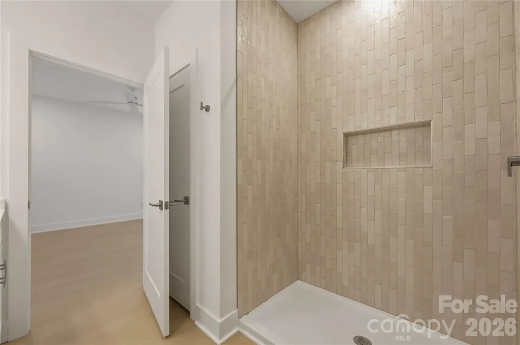 6206 Linda Vista Lane Charlotte NC 28216