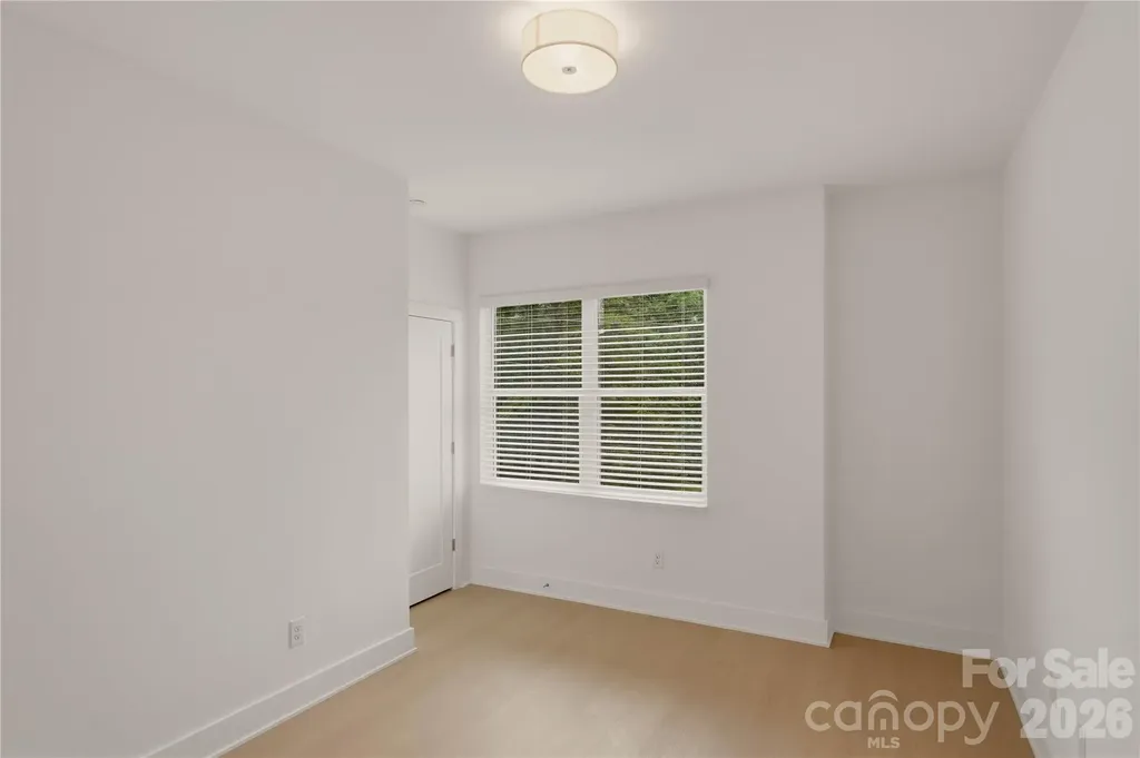 6206 Linda Vista Lane Charlotte NC 28216