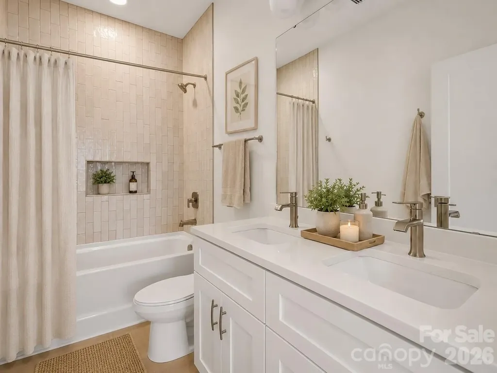 6206 Linda Vista Lane Charlotte NC 28216