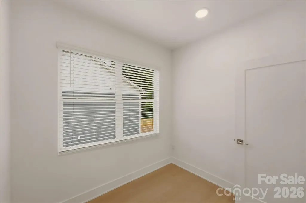 6206 Linda Vista Lane Charlotte NC 28216