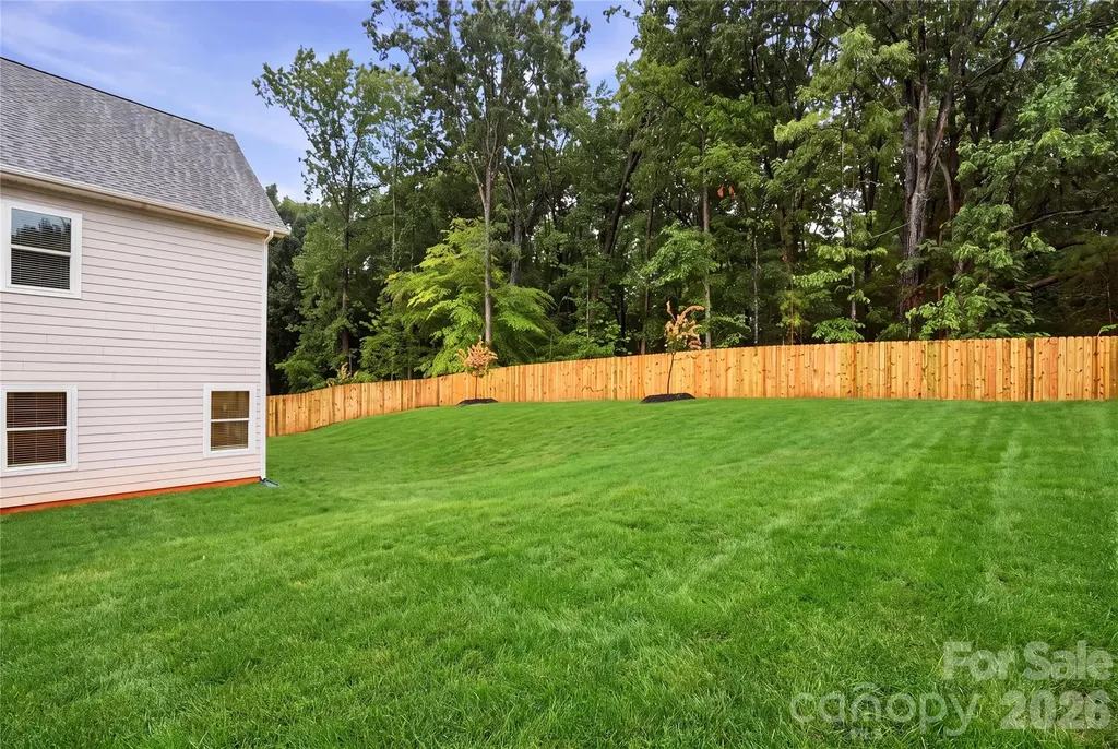 6206 Linda Vista Lane Charlotte NC 28216