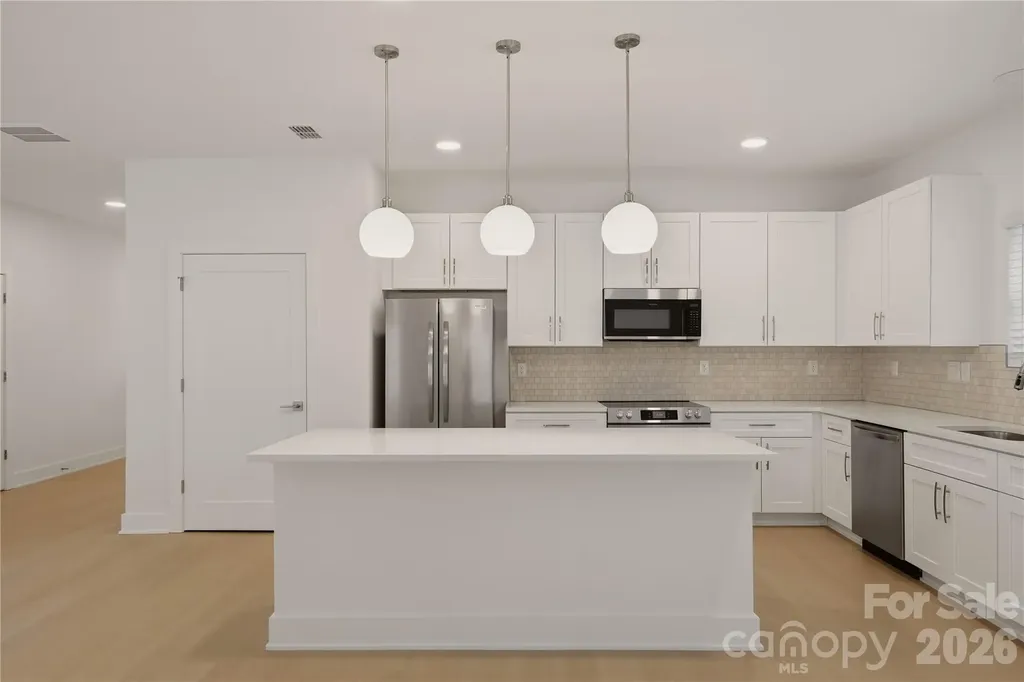 6206 Linda Vista Lane Charlotte NC 28216