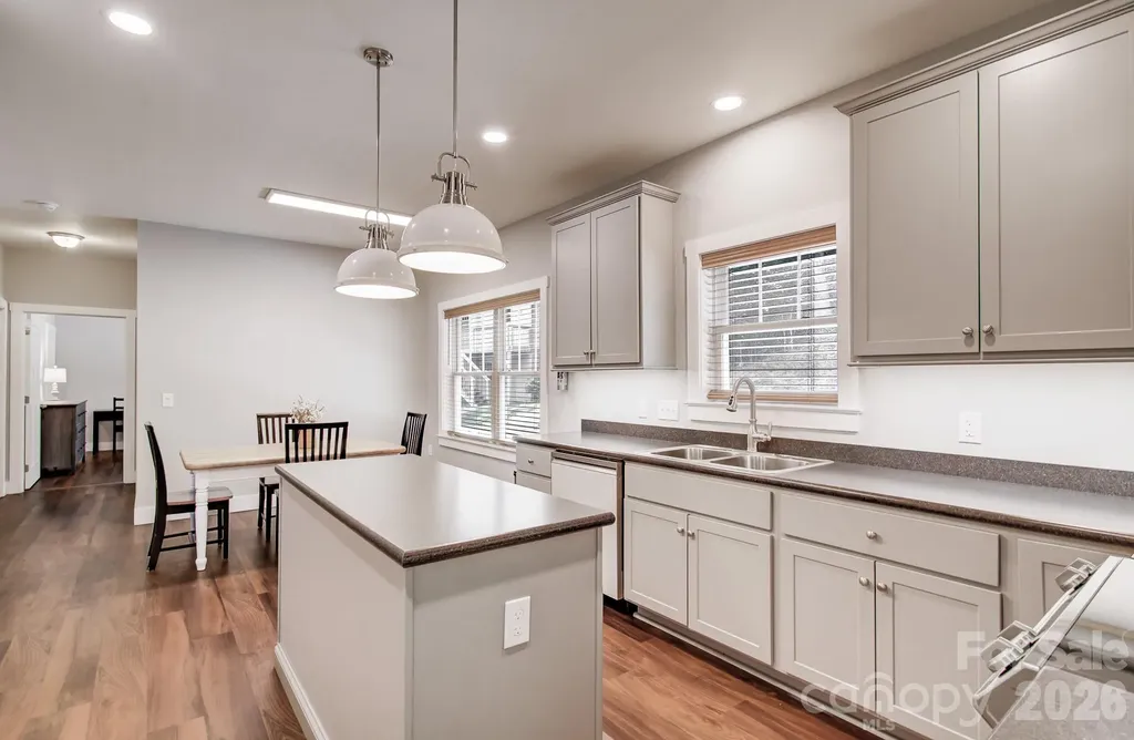 182 Ellerslie Acre Hendersonville NC 28739