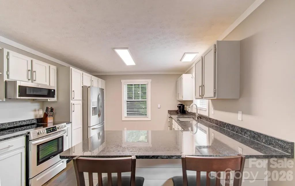 182 Ellerslie Acre Hendersonville NC 28739