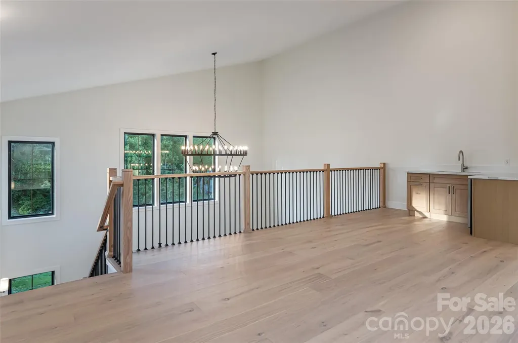 6 Dailey Drive Asheville NC 28801