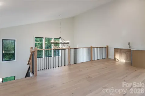6 Dailey Drive Asheville NC 28801