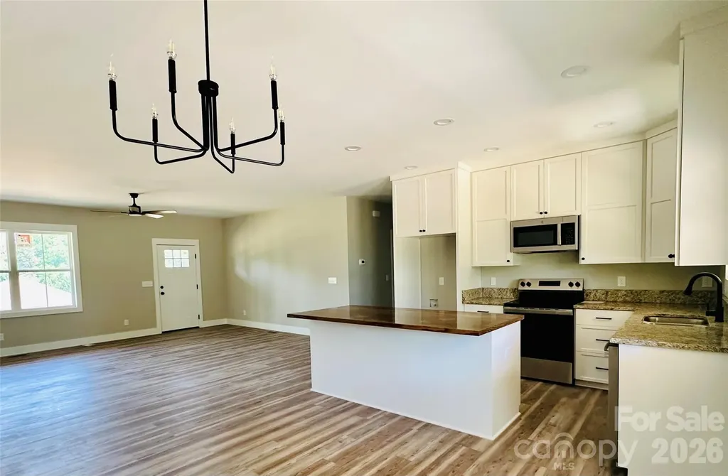 417 E 2nd Street Faith NC 28041