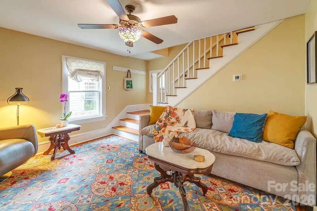 52 Gracelyn Road Asheville NC 28804