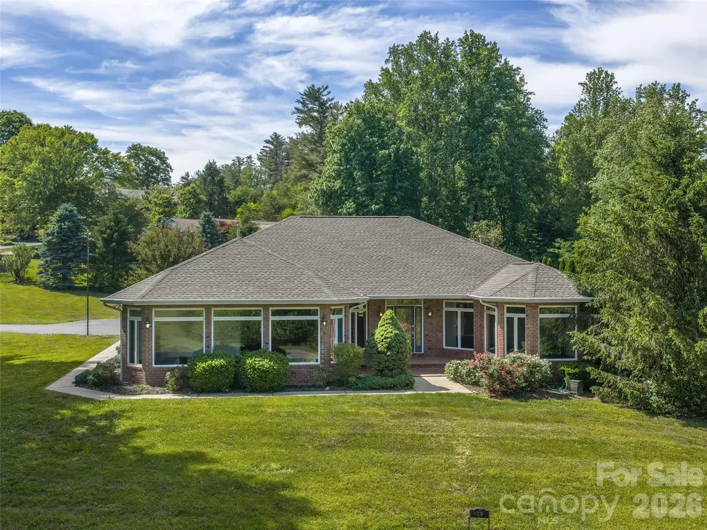39 Beaumont Drive Hendersonville NC 28739