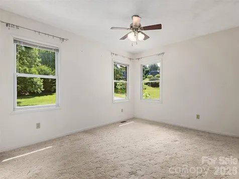39 Beaumont Drive Hendersonville NC 28739