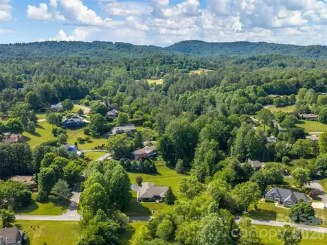 39 Beaumont Drive Hendersonville NC 28739