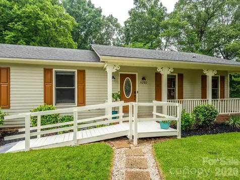 6060 Acadian Woods Drive Charlotte NC 28227