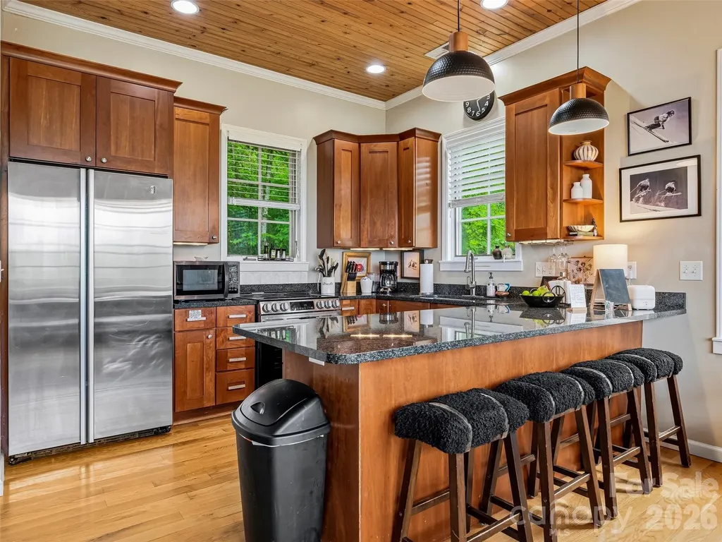 95 Breakaway Trail S Mars Hill NC 28754