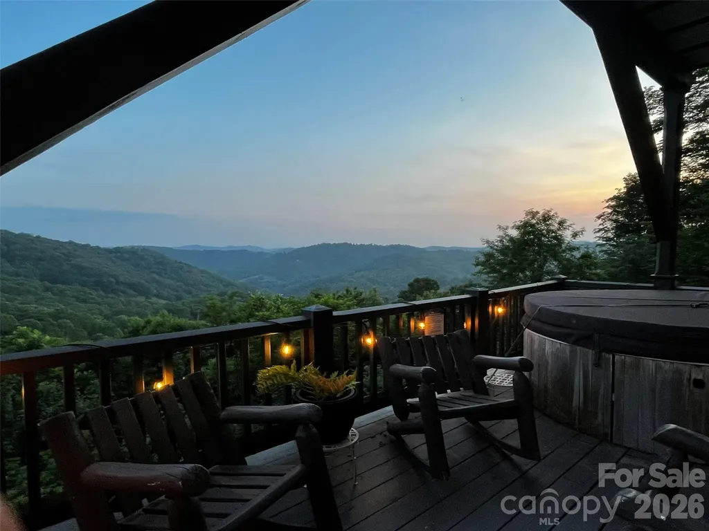 95 Breakaway Trail S Mars Hill NC 28754