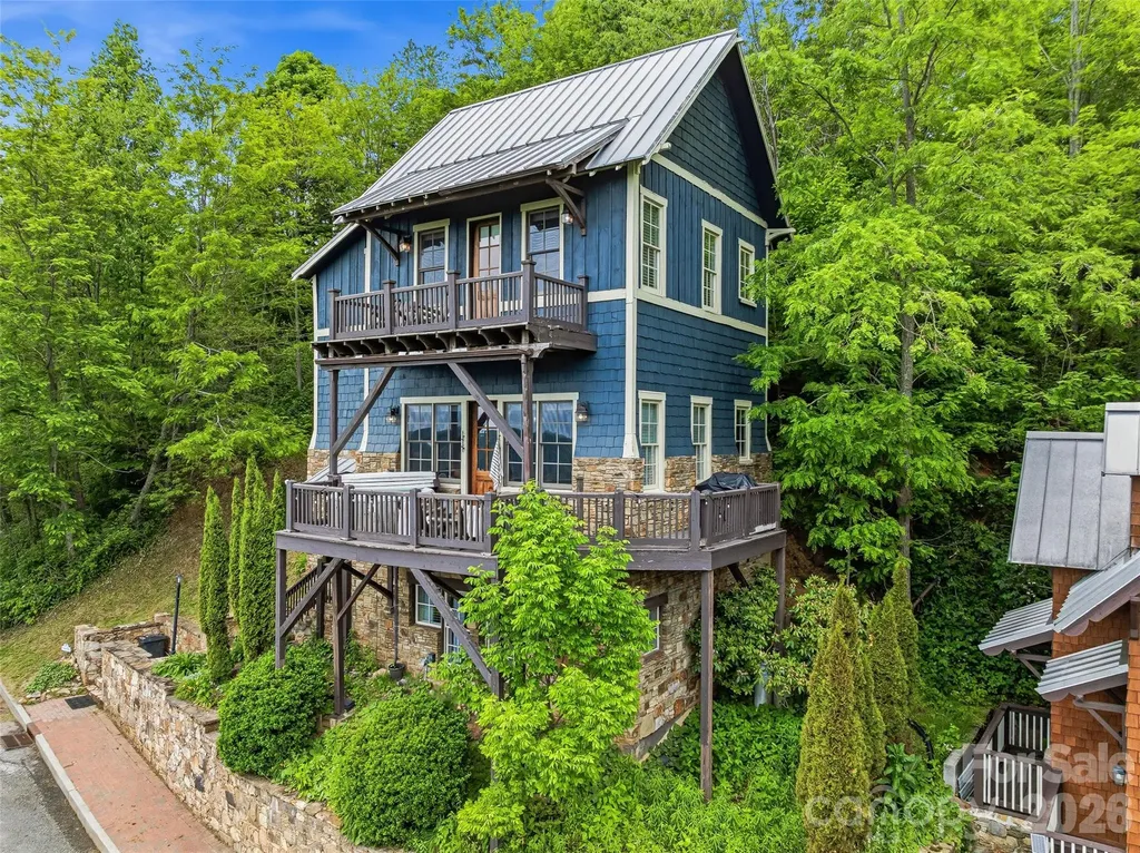 95 Breakaway Trail S Mars Hill NC 28754