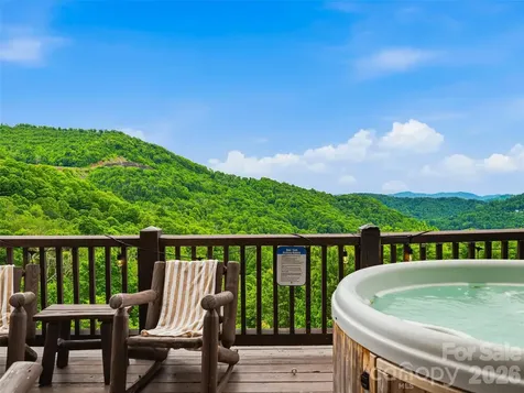 95 Breakaway Trail S Mars Hill NC 28754