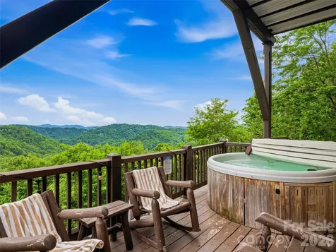 95 Breakaway Trail S Mars Hill NC 28754