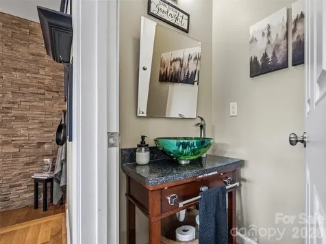 95 Breakaway Trail S Mars Hill NC 28754