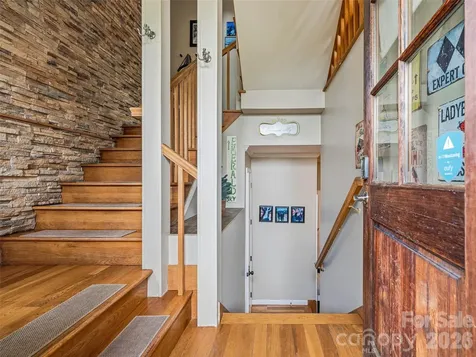 95 Breakaway Trail S Mars Hill NC 28754