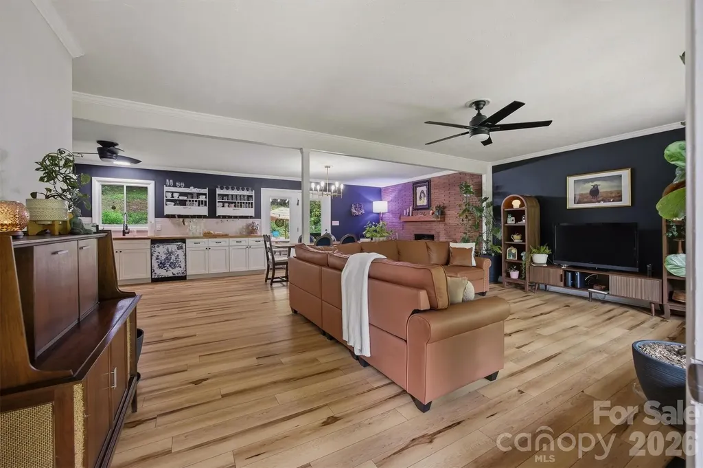 360 Johnson Caldwell Road Boomer NC 28606