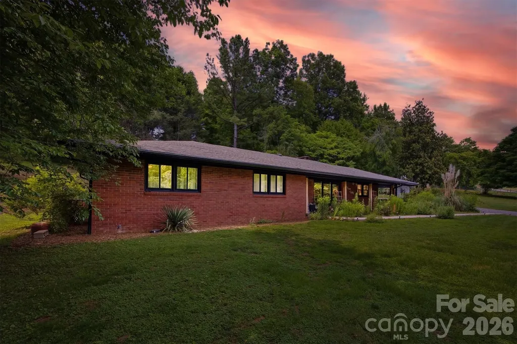 360 Johnson Caldwell Road Boomer NC 28606