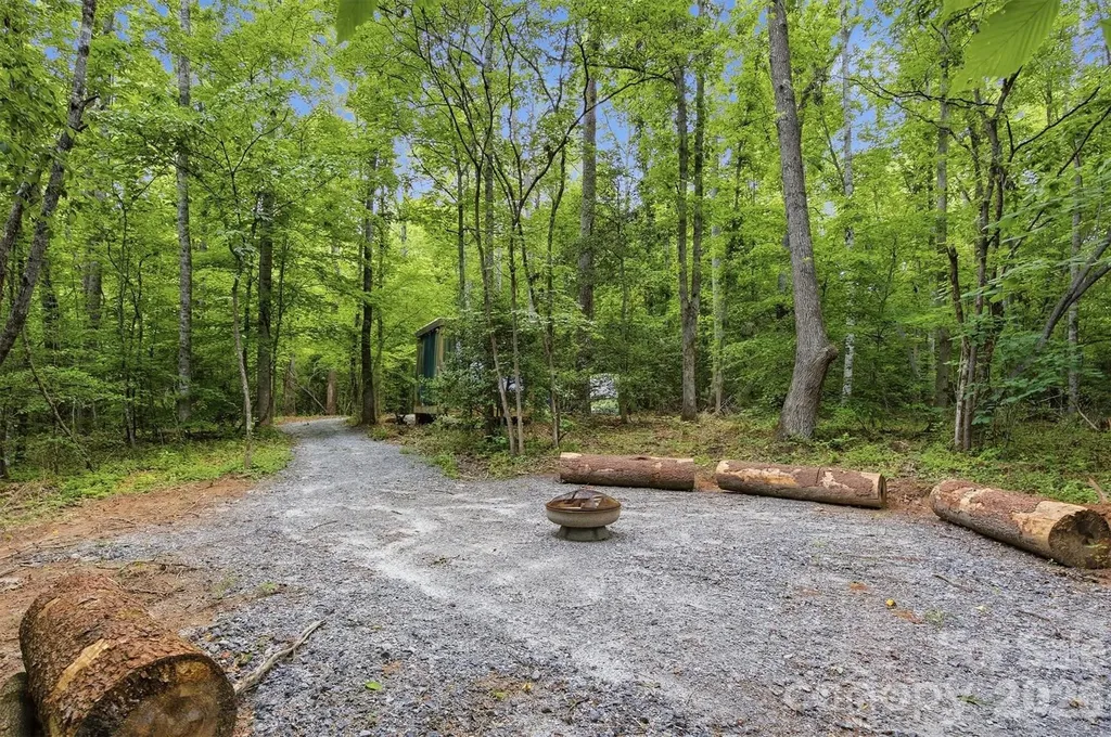 360 Johnson Caldwell Road Boomer NC 28606