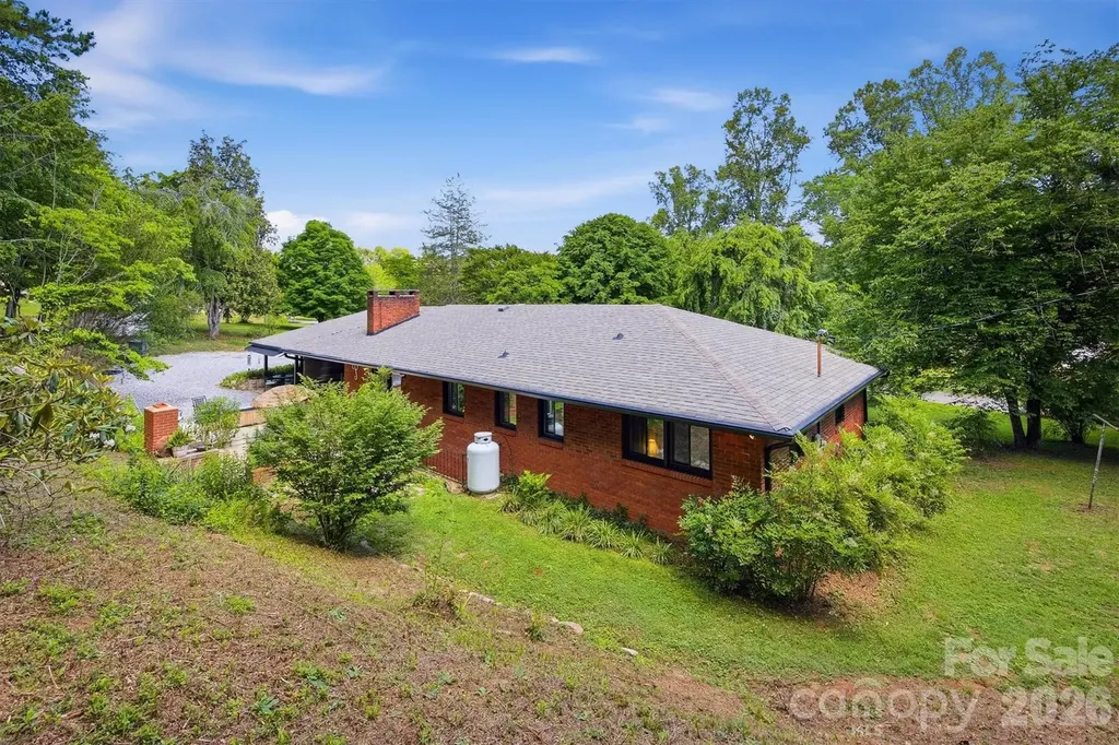 360 Johnson Caldwell Road Boomer NC 28606