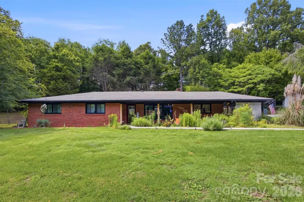 360 Johnson Caldwell Road Boomer NC 28606