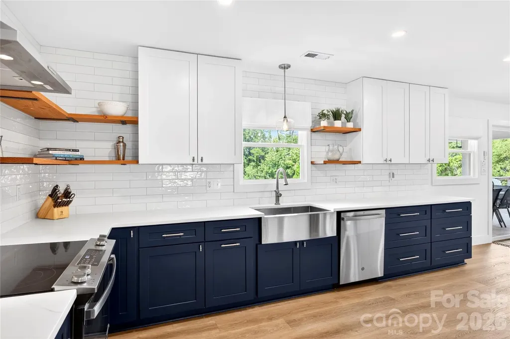134 W Oakview Road Asheville NC 28806