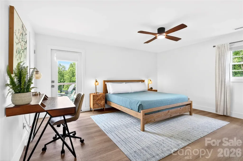 134 W Oakview Road Asheville NC 28806