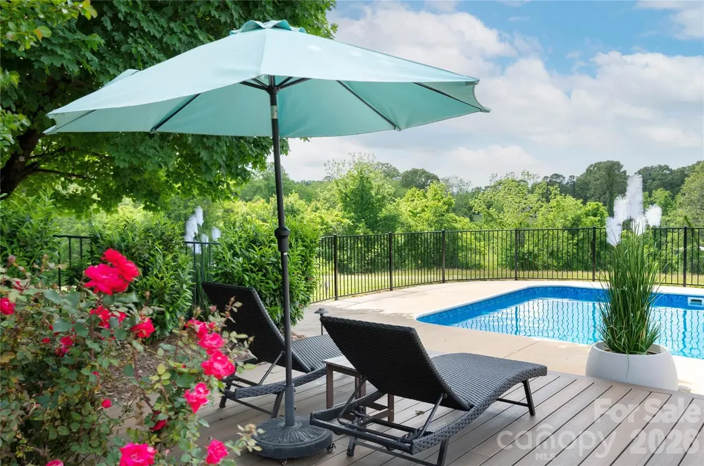 134 W Oakview Road Asheville NC 28806