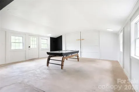 134 W Oakview Road Asheville NC 28806