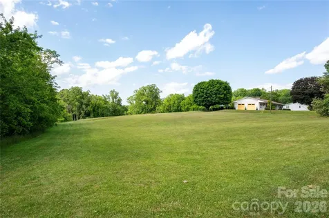 134 W Oakview Road Asheville NC 28806
