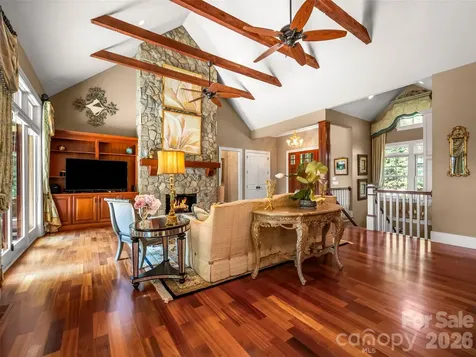 161 Chattooga Run Hendersonville NC 28739