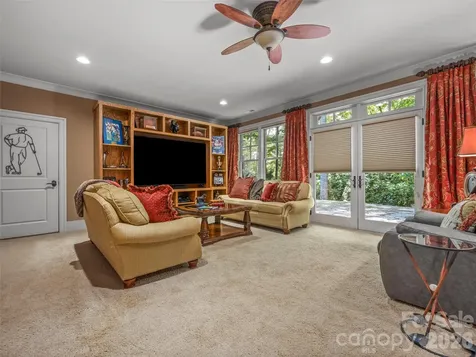 161 Chattooga Run Hendersonville NC 28739