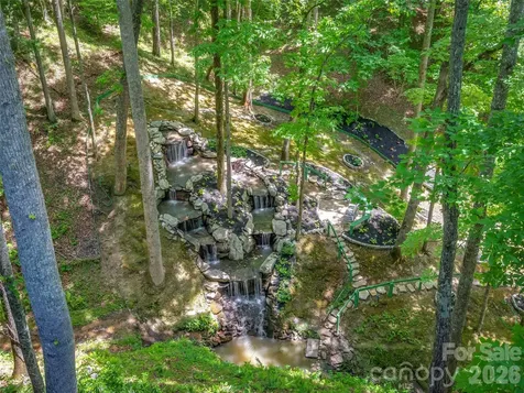 161 Chattooga Run Hendersonville NC 28739