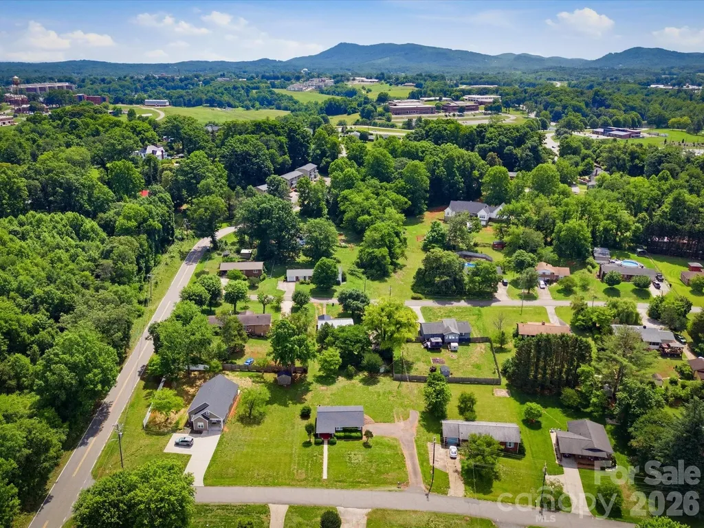 132 Starmount Circle Morganton NC 28655