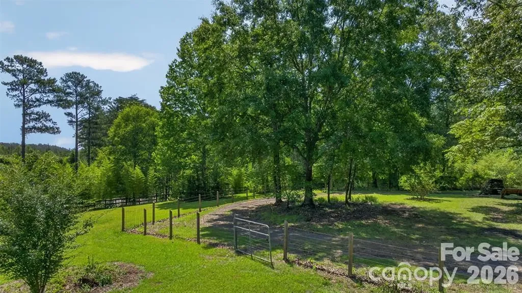 66 Misery Ridge Trail Mill Spring NC 28756
