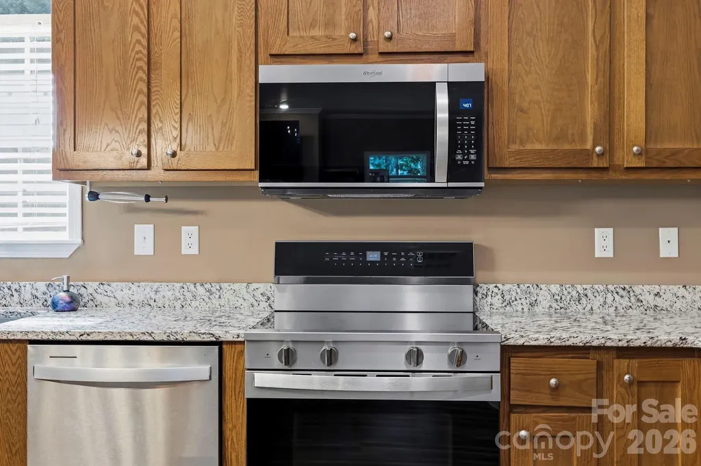 31 Enochs Way Fletcher NC 28732