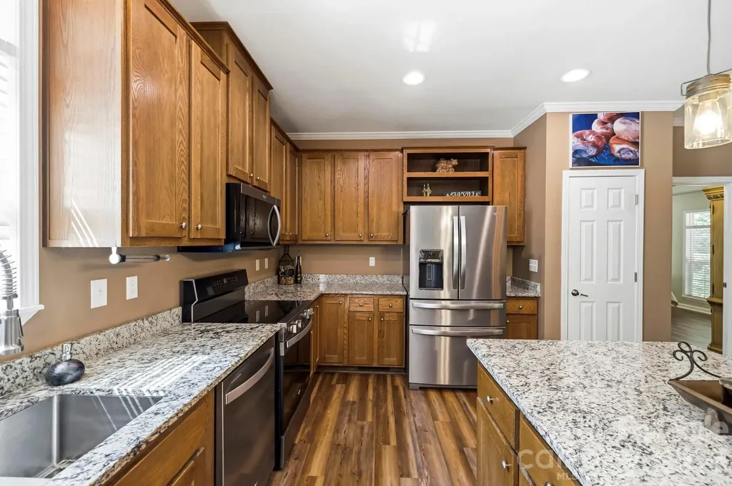 31 Enochs Way Fletcher NC 28732