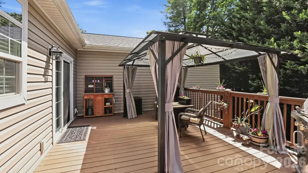 31 Enochs Way Fletcher NC 28732