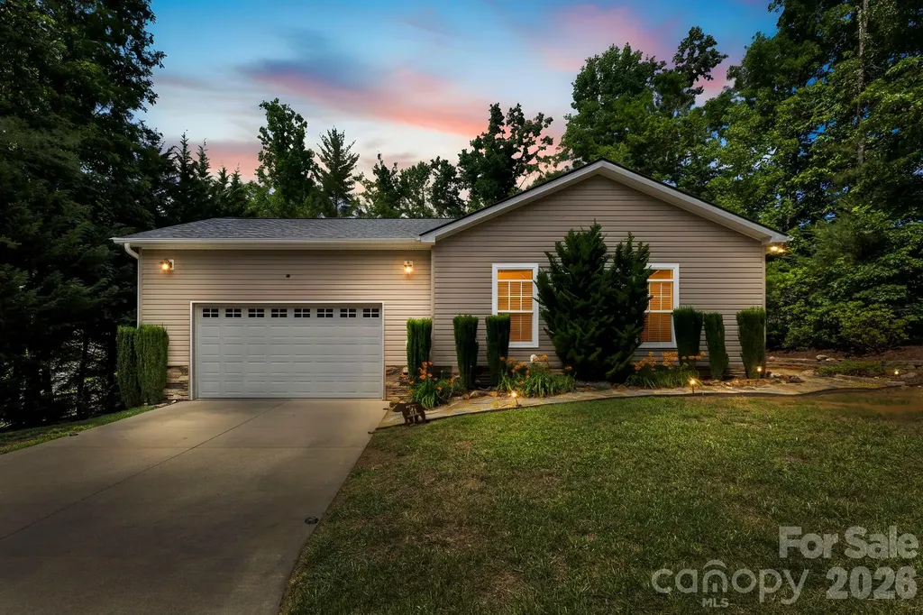 31 Enochs Way Fletcher NC 28732