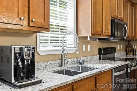 31 Enochs Way Fletcher NC 28732