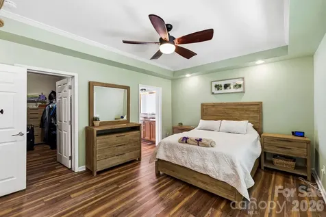 31 Enochs Way Fletcher NC 28732