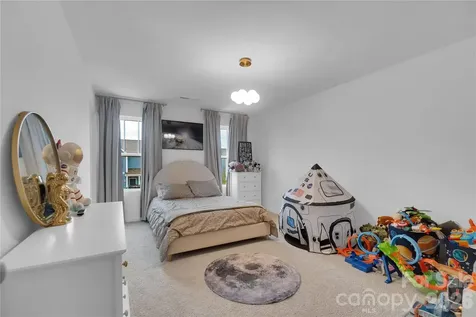 242 Lacewing Drive Charlotte NC 28214