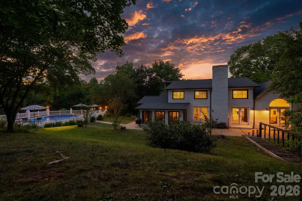 1314 Shirebourn Drive Hickory NC 28602
